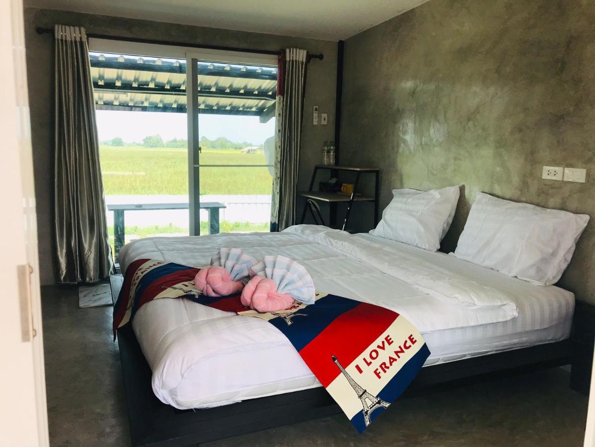 Solarcell Private Homestay - โซล่าเซลล์ไพรเวทโฮมสเตย์ Uthai Thani Zewnętrze zdjęcie