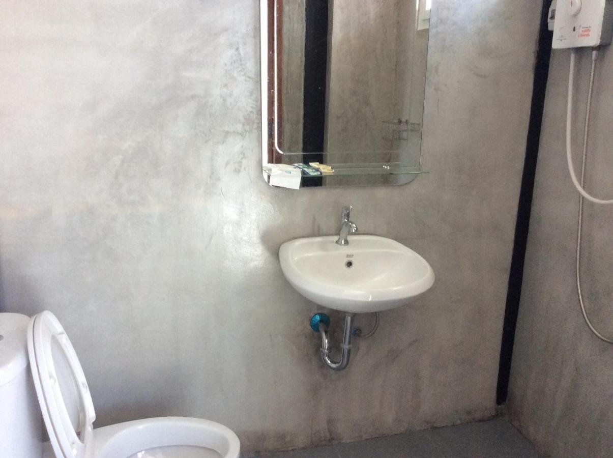 Solarcell Private Homestay - โซล่าเซลล์ไพรเวทโฮมสเตย์ Uthai Thani Zewnętrze zdjęcie